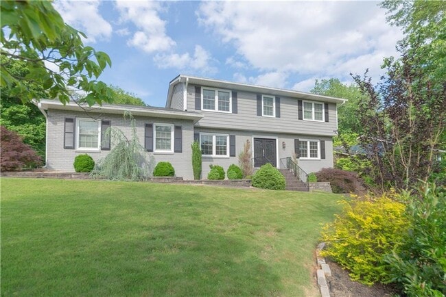 Building Photo - 3935 Briaridge Cir
