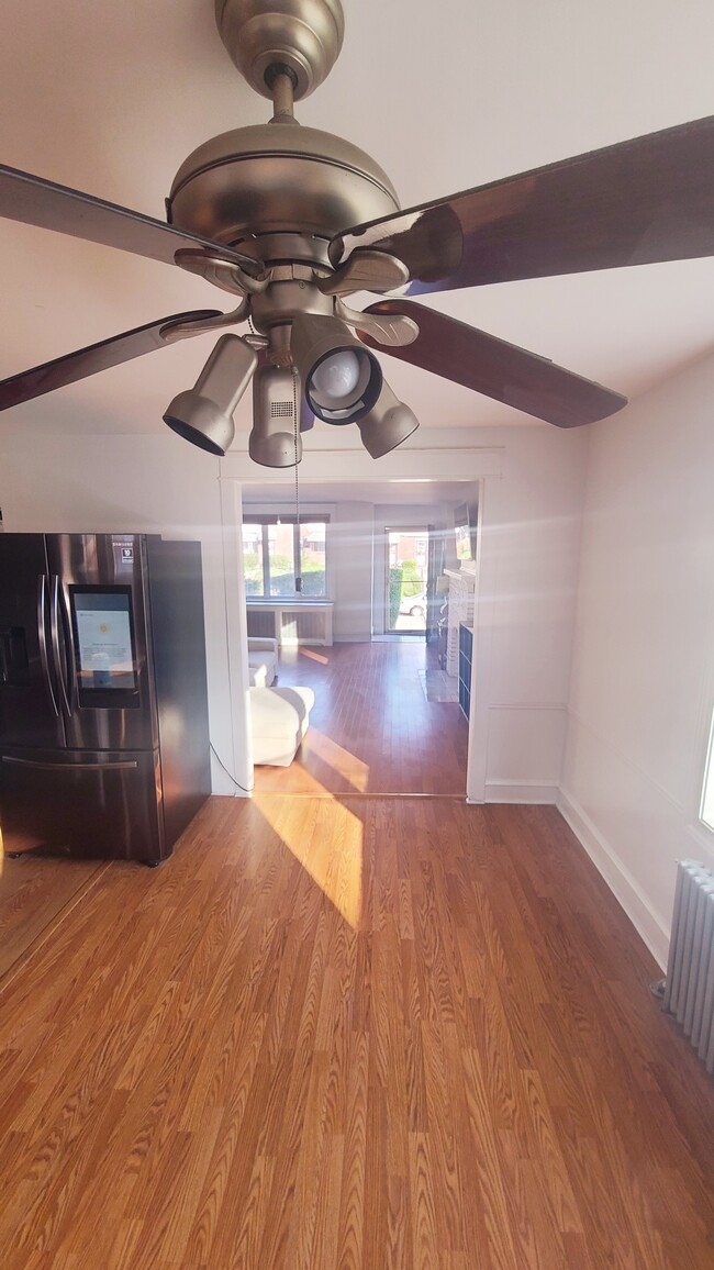 Foto del edificio - 1503 E Mayland St