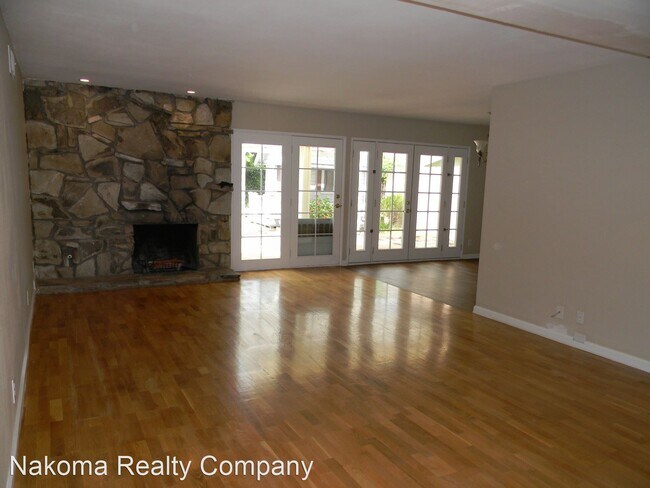 Building Photo - 5 br, 2 bath House - 352 S Pine ST
