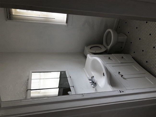 Foto del edificio - 2201 N Barnes Ave