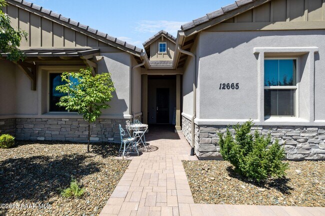 Foto del edificio - 12665 Gyda Cir