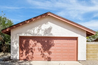 Building Photo - 11345 N 82nd Dr