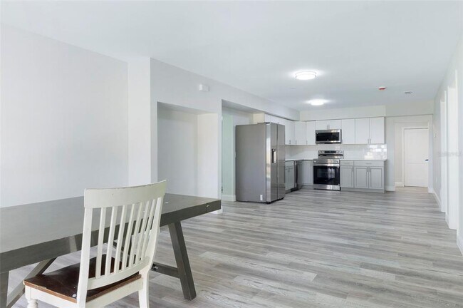 Foto del edificio - 8180 42nd St N