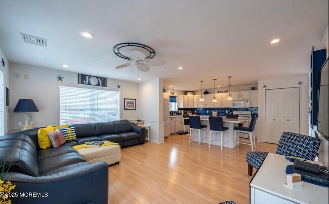 Foto del edificio - 136 Joseph St