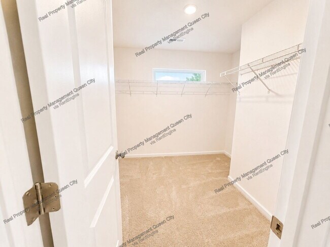 Foto del edificio - 3105 Lilac Grove Dr