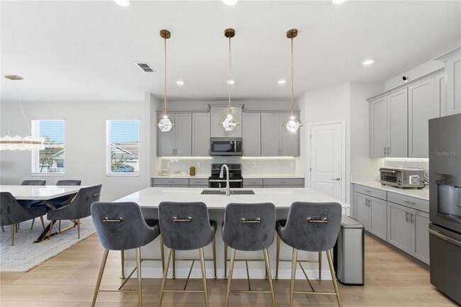 Building Photo - 9014 Pinch Shot Dr