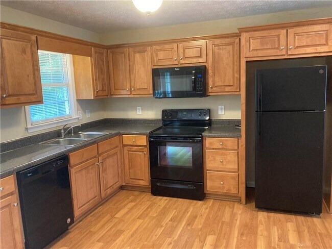 Foto del edificio - 142 Cedar Springs Ln