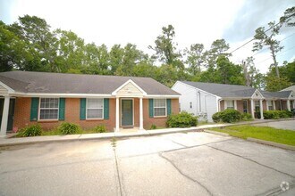 Building Photo - 1272 Cross Creek Cir