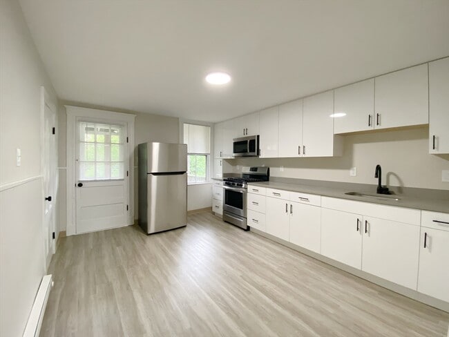 Foto del edificio - 124 Trenton St