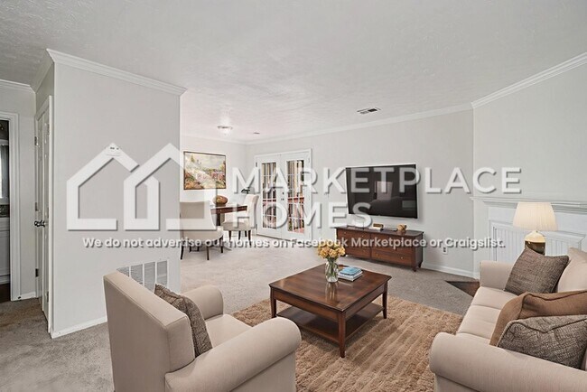 Building Photo - 2032 Charter Manor