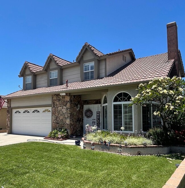 Foto del edificio - 3 Bed 3 Bath + Loft Anaheim Hills