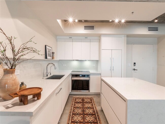 Foto del edificio - 3449 NE 1st Ave