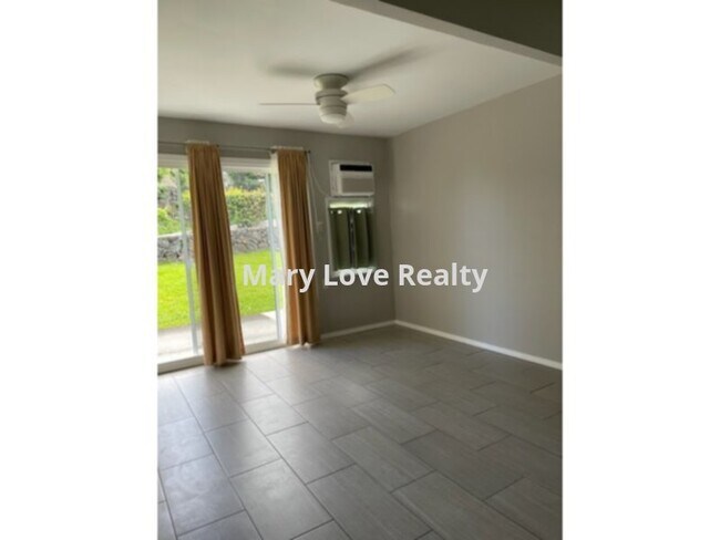 Foto del edificio - UNFURNISHED ONE BEDROOM / ONE BATHROOM APA...