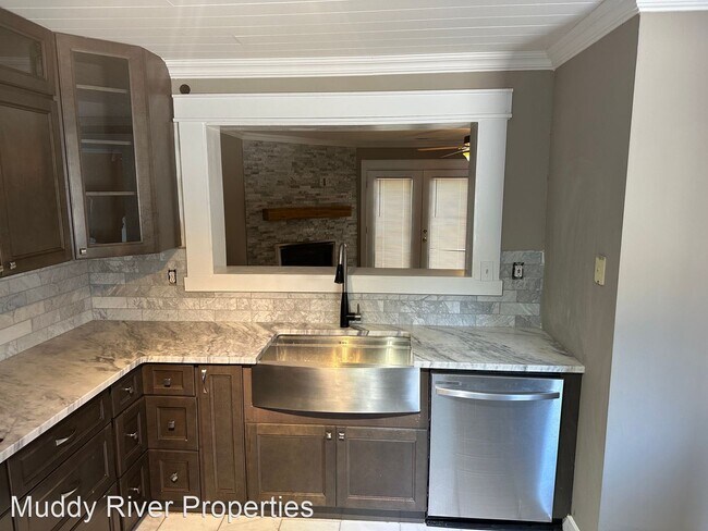 Building Photo - 2 br, 1.5 bath House - 8061 Creekwood Cir W