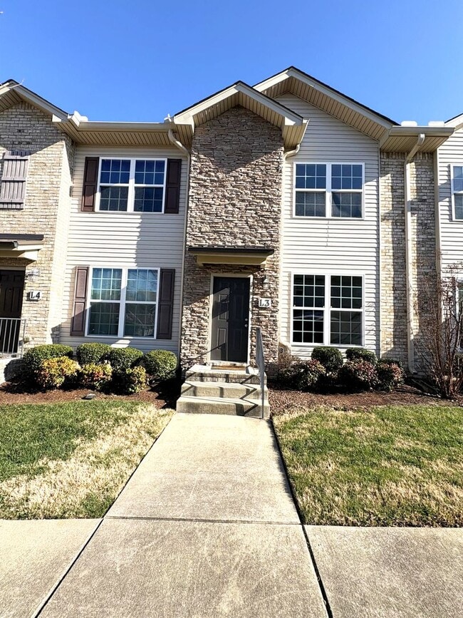 Building Photo - 1182 Long St