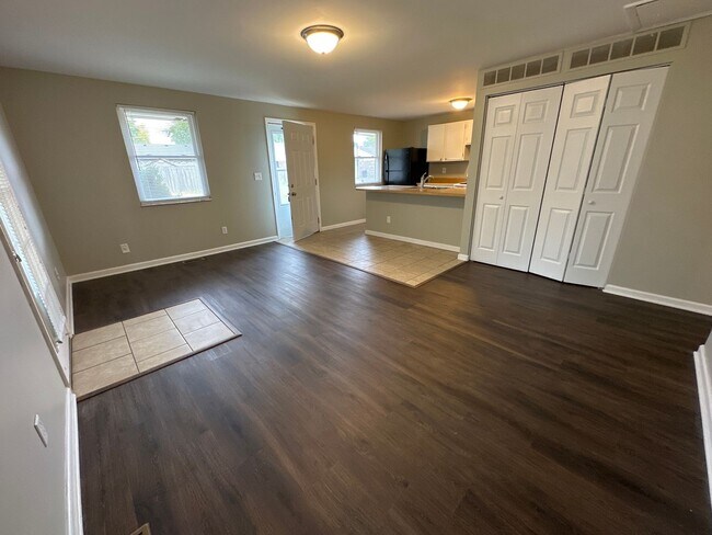 Foto del edificio - 3 Bed 1 Bath