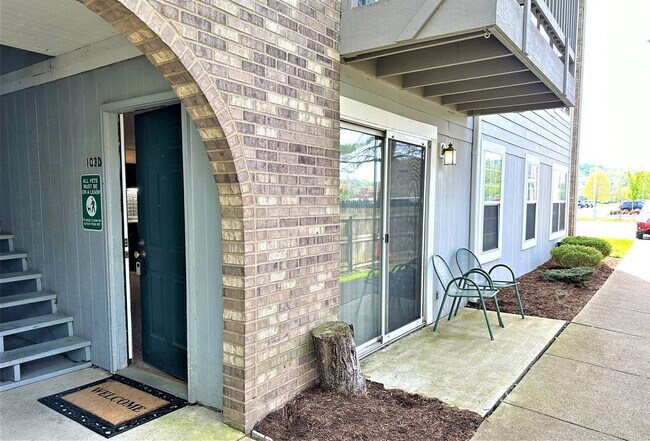 Building Photo - College Park Condominiums