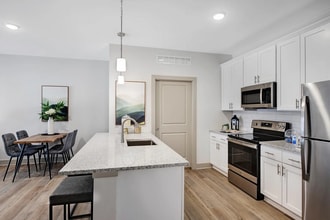 Building Photo - 6026 Broadway