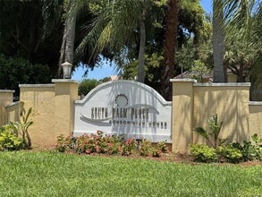 Building Photo - 7680 Westwood Dr