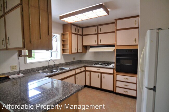 Building Photo - 3 br, 2 bath House - 25883 Peterman Avenue