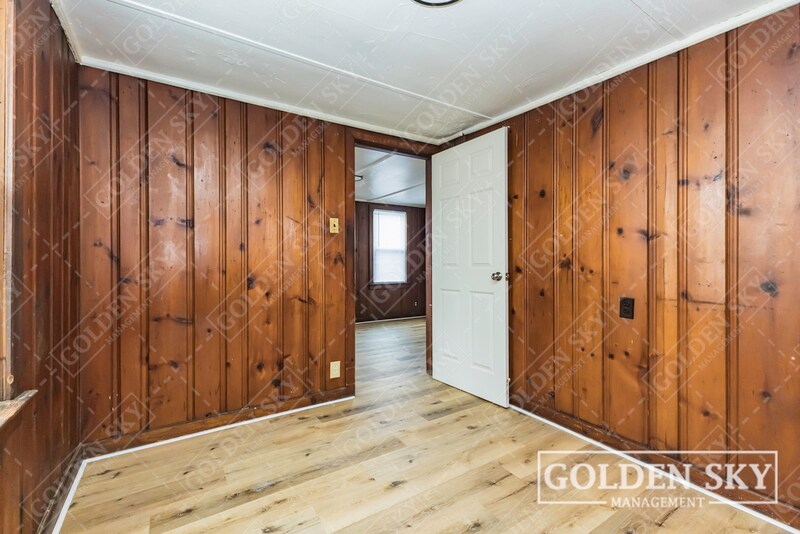 Building Photo - 2011 E 18th St