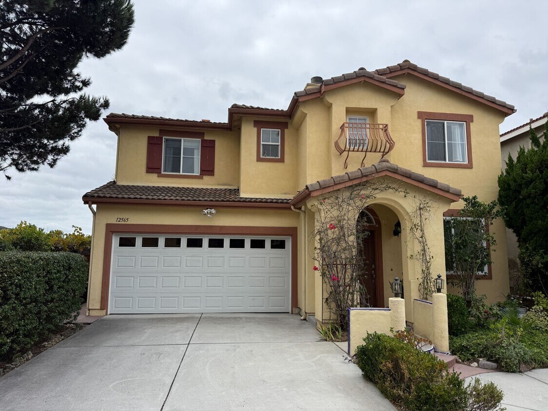 Foto principal - 12565 Carmel Canyon Rd
