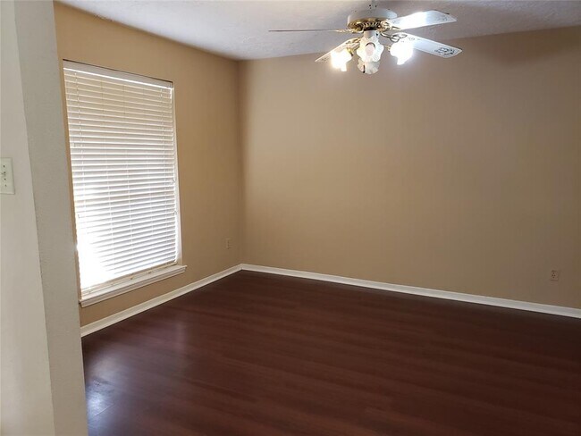 Building Photo - 6662 Canyon Way Dr