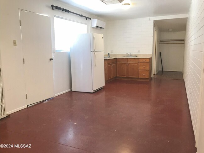 Foto del edificio - 720 N Irving Cir