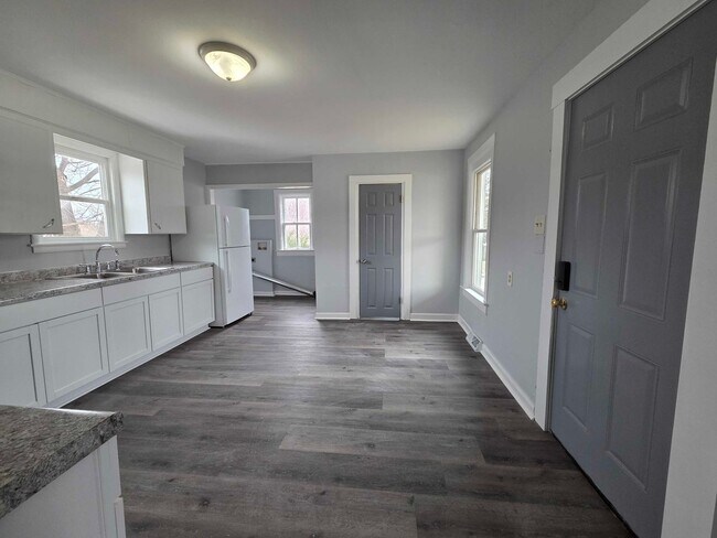 Foto del edificio - 3533 Douglas Ave