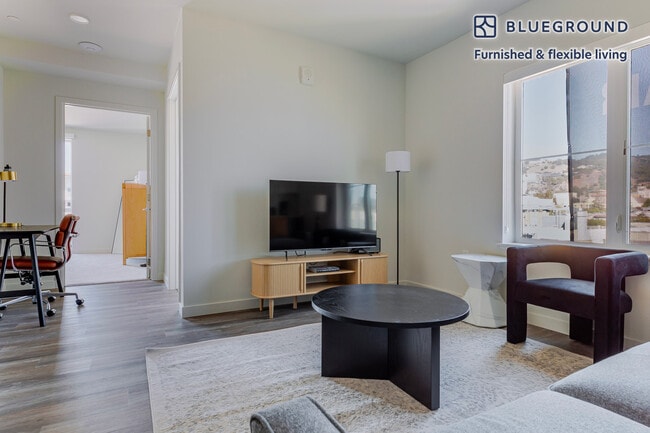 Building Photo - 2055 Haste St