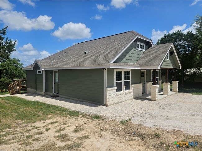 Building Photo - 905 Roadrunner Spur