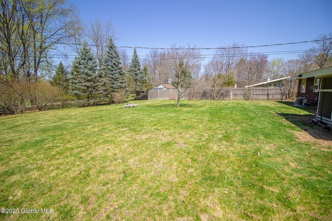 Building Photo - 20 Knadler Dr