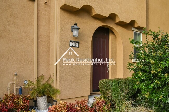 Building Photo - 3 br, 2.5 bath House - 230 Uccello Wy