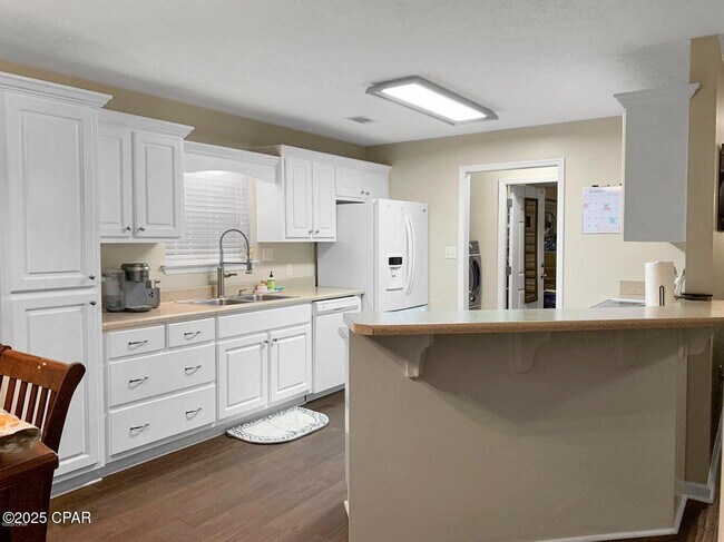 Foto del edificio - 6416 Wildwood Ct