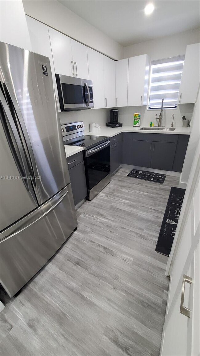 Foto del edificio - 3021 SW 27th Ln