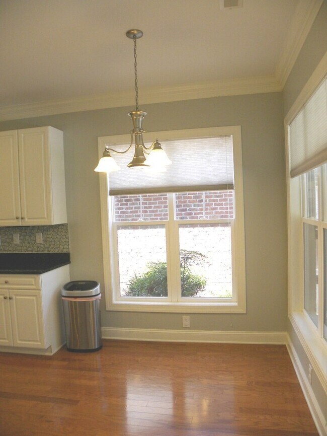 Building Photo - Absolutely beautiful home at the Cottages ...