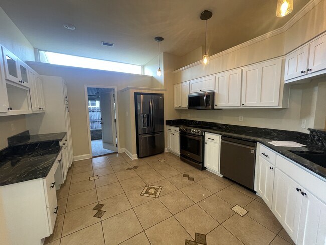 Foto del edificio - 858 Van Dyke Dr