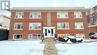 Building Photo - 725 Melbourne Ave