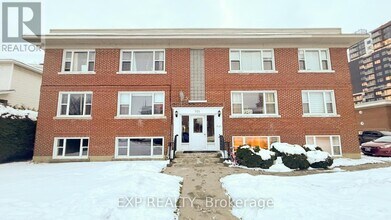 Building Photo - 725 Melbourne Ave