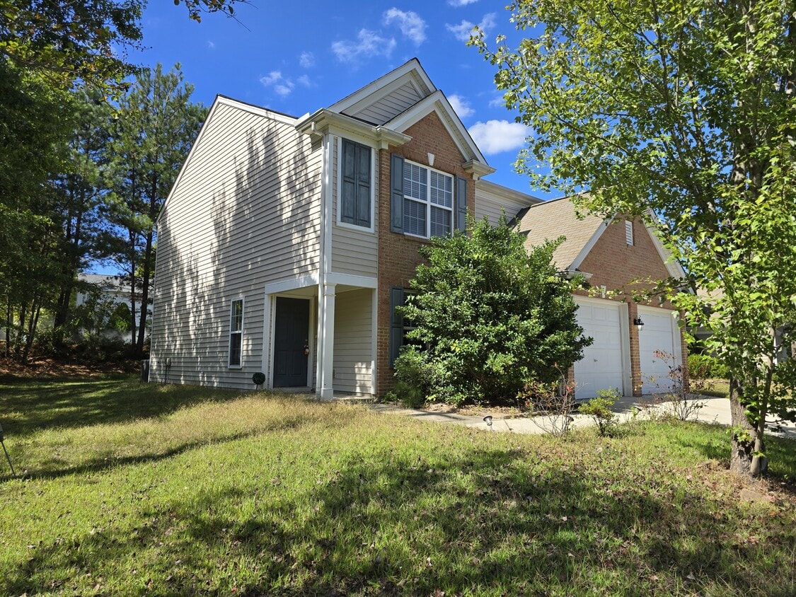 Foto principal - 5030 Reservoir Rd