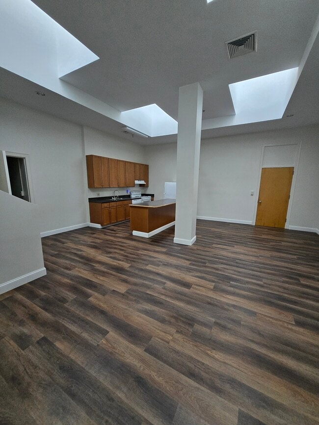 Kitchen - Washington Street Apartments