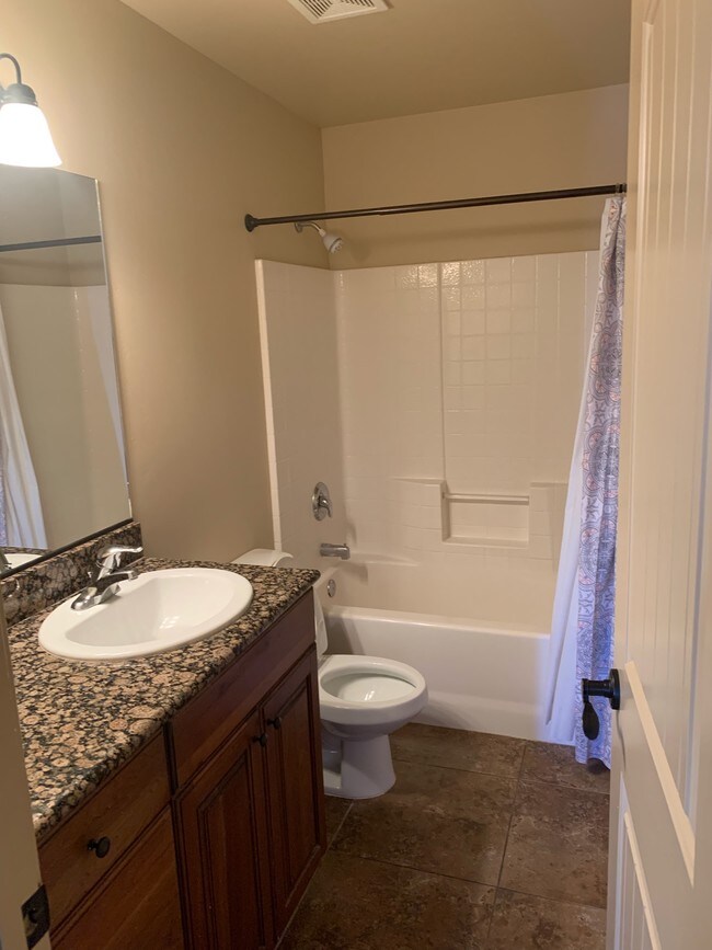 Master Bathroom - 920 25 E St