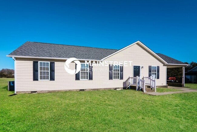 Building Photo - 4 Bedroom Pet-Friendly Home in Smithfield,...
