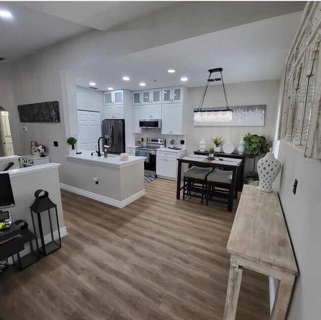 Foto del edificio - 832 Grand Regency Pointe