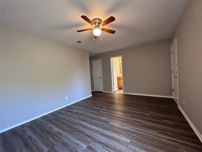 Building Photo - 9305 Kempler Dr