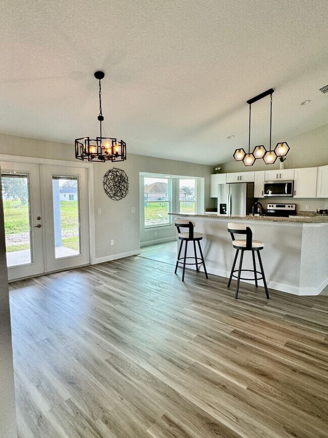 Foto del edificio - Spacious Bushnell 3BR/2BA Block Home For Rent in Jumper Creek Manor