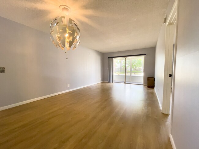 Foto del edificio - 2801 NW 47th Ter