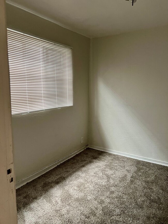 Foto del edificio - 2 Bedroom Home For Rent!