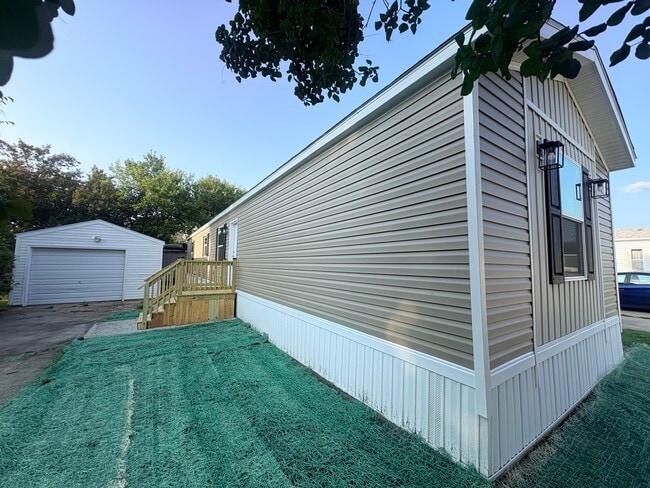 Building Photo - 308 Autumn Park Dr