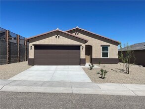 Building Photo - 2411 Vista del Oro
